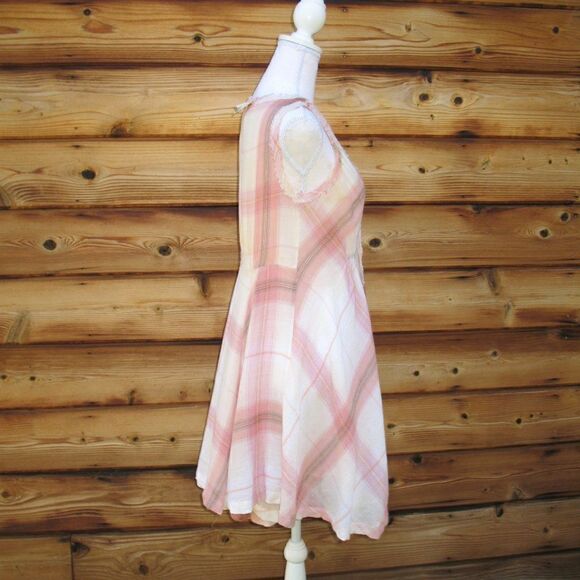 Elizabeth and James Pink Cream Plaid Dress - Picture 5 of 8